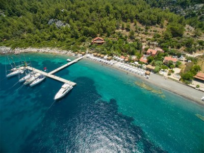 Marmaris: Boat Trip with Unlimited Drinks and BBQ Lunch