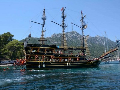 Marmaris Pirate Boat Embark on a Swashbuckling Pirate Cruise