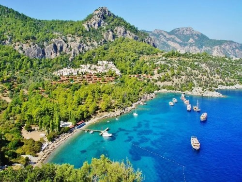 Amos (Amos Bay)