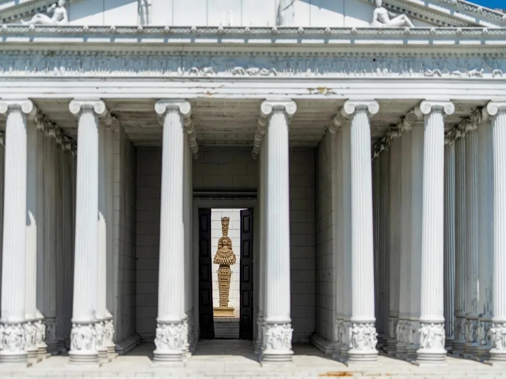  Temple of Artemis 