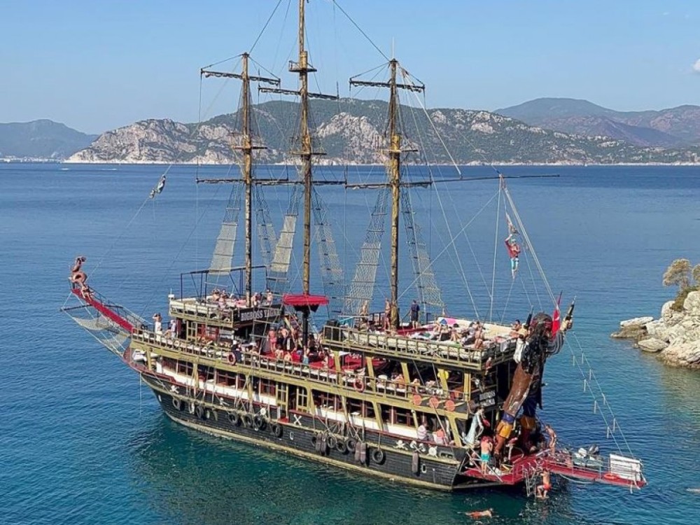 Marmaris Big Boss Diamond Pirate Boat Trip 1