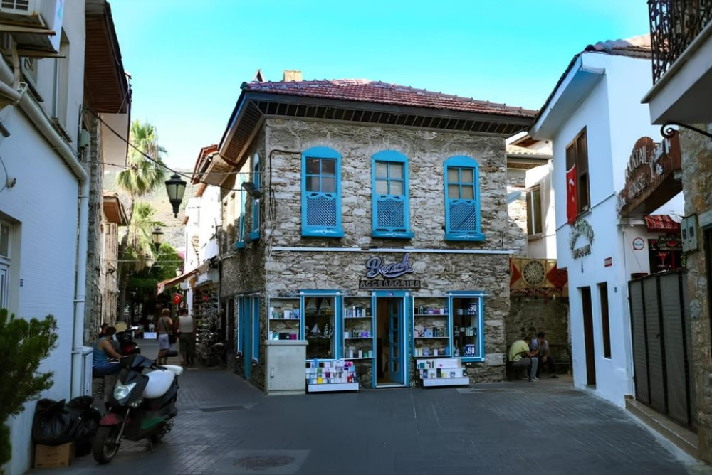 Marmaris: Guided Walking Tour with Port Transfers 8