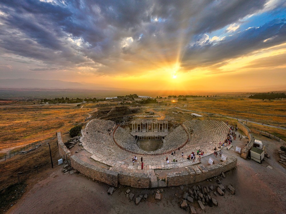 Marmaris: Pamukkale by Night Tour With Cotton Castle  Hierapolis 3