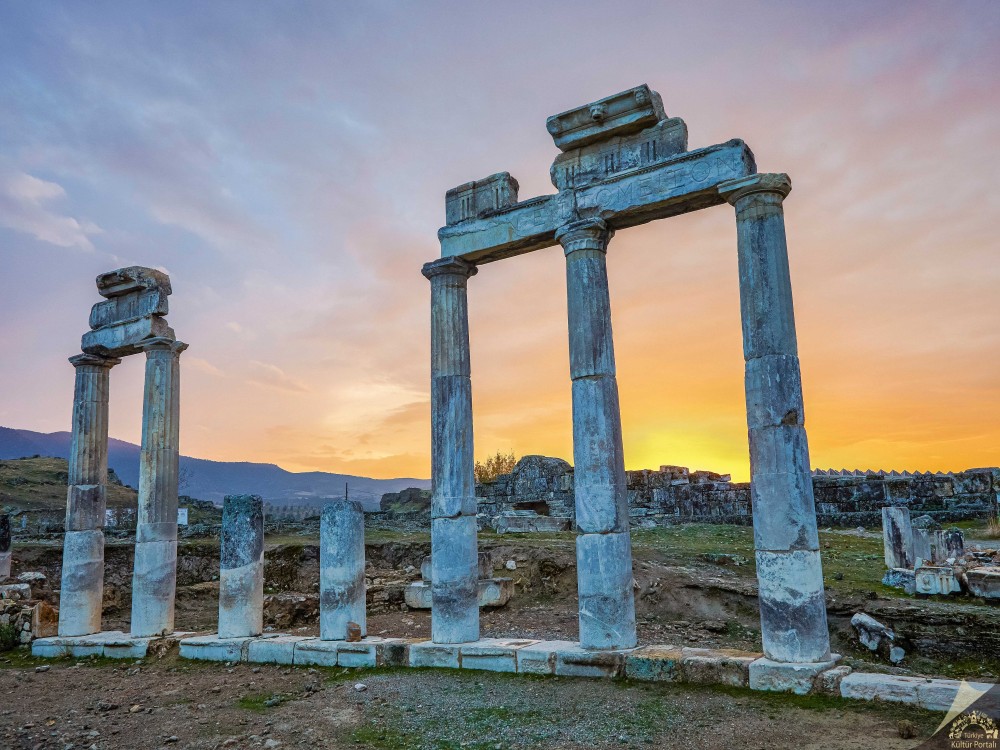 Marmaris: Pamukkale by Night Tour With Cotton Castle  Hierapolis 5